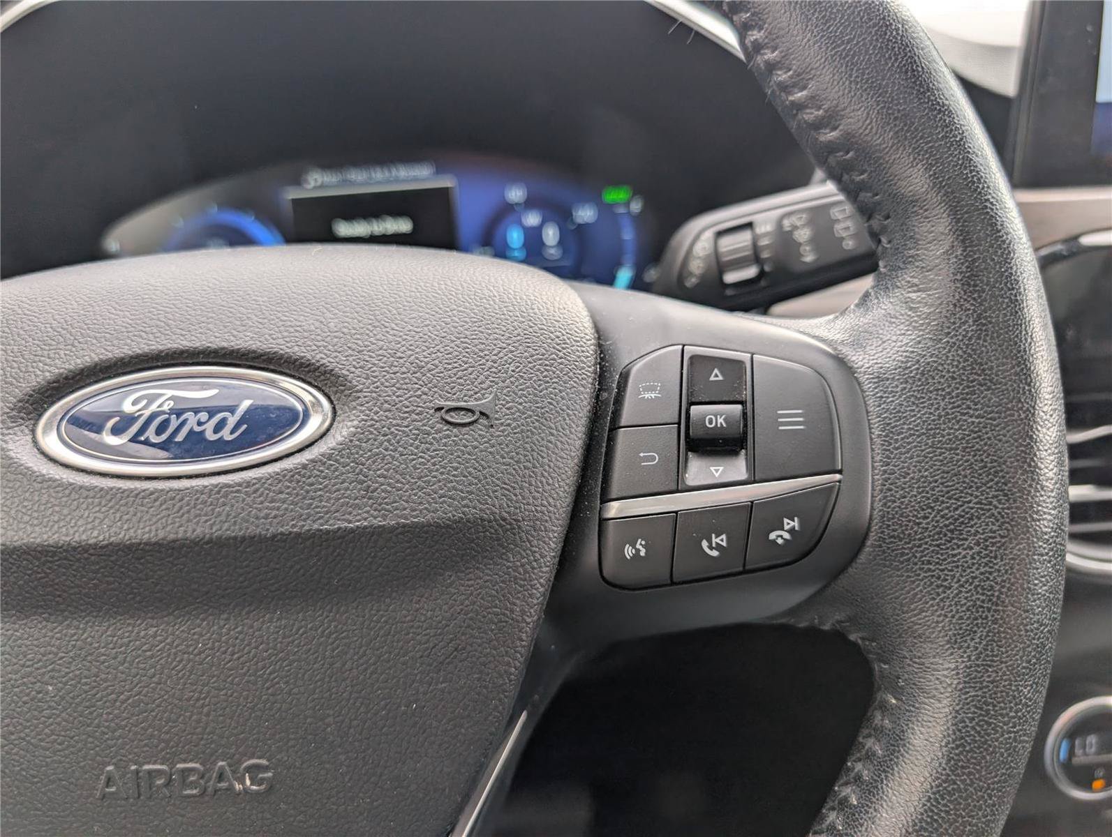 Used 2020 Ford Escape Titanium AWD/4WD image 26