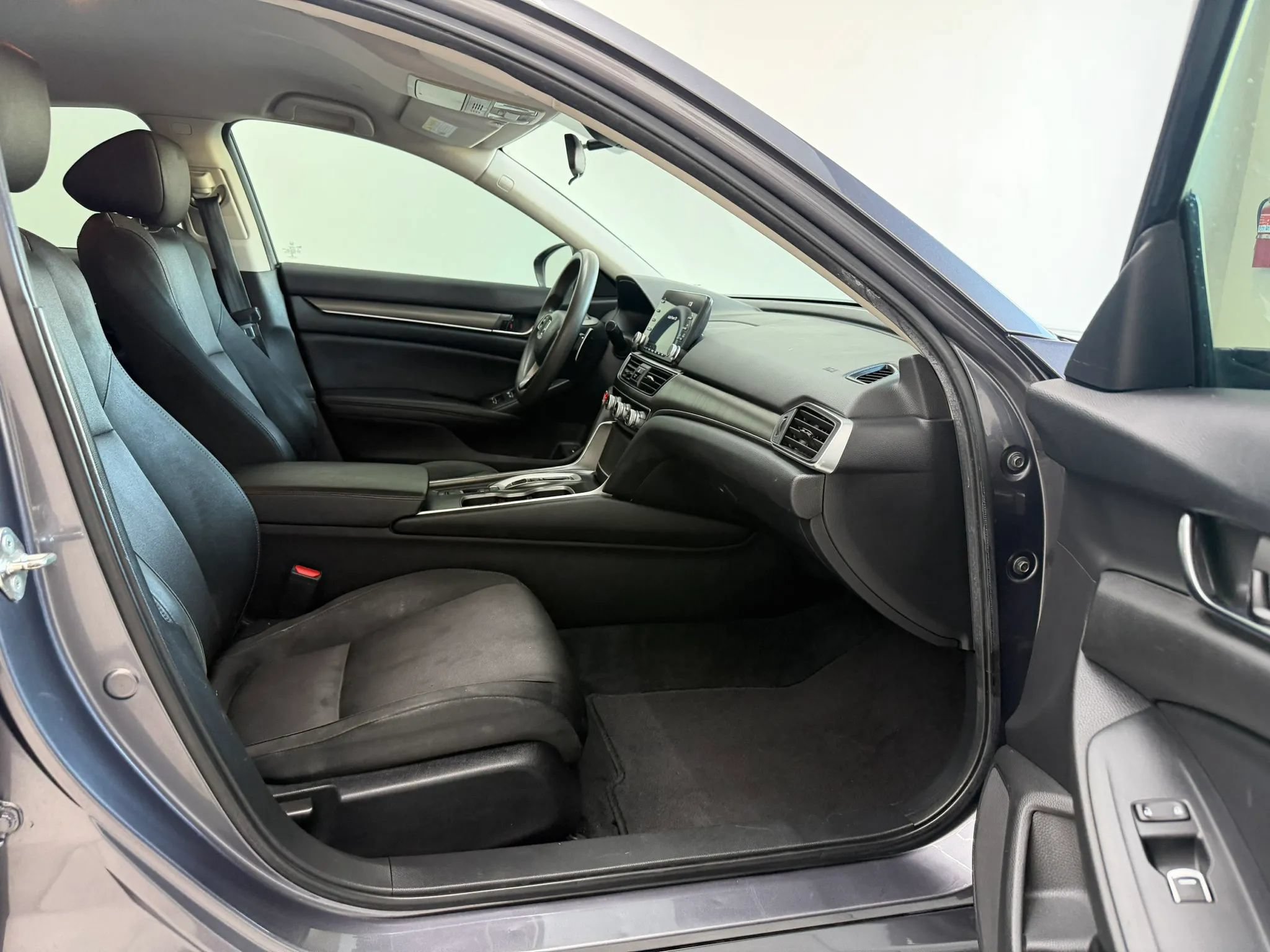 Used 2019 Honda Accord Hybrid image 26