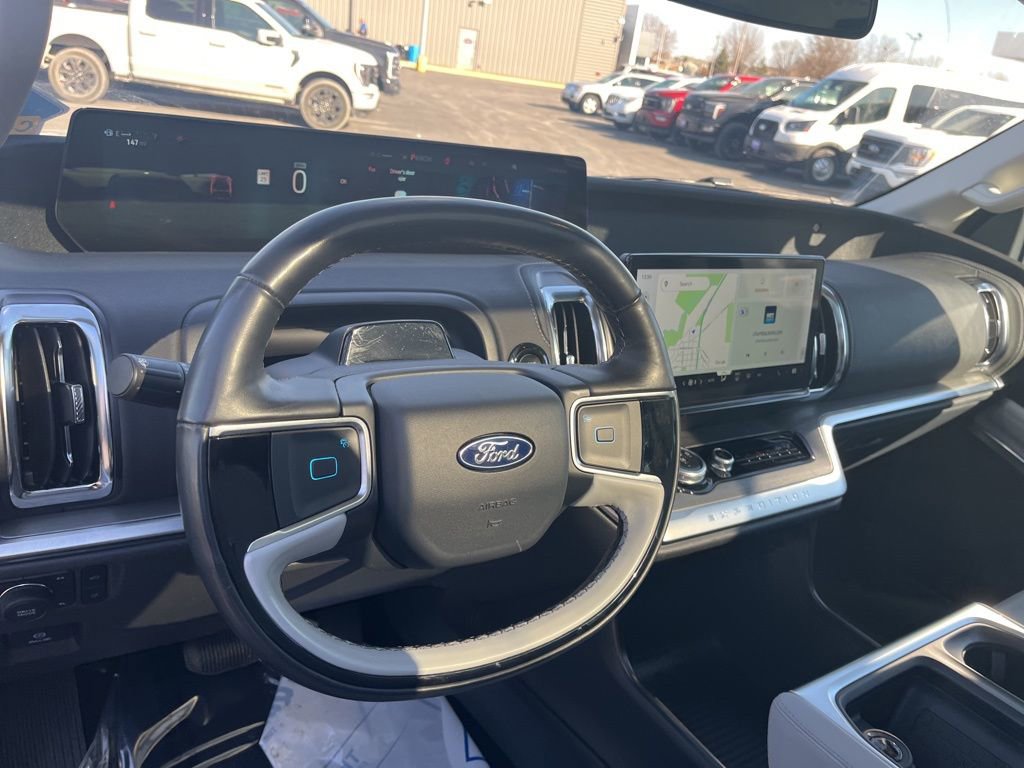 Used 2025 Ford Expedition Max Platinum image 10