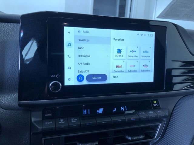 Certified 2025 Toyota Camry SE image 29