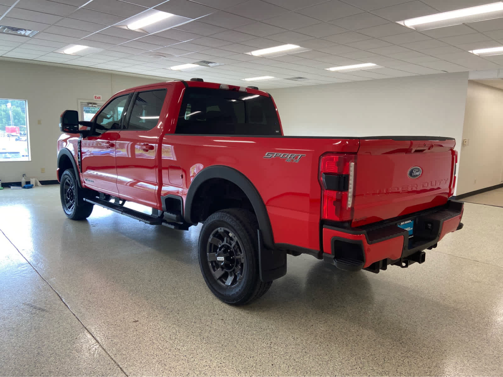 Used 2023 Ford F250 Lariat w/ Sport Appearance Package image 9