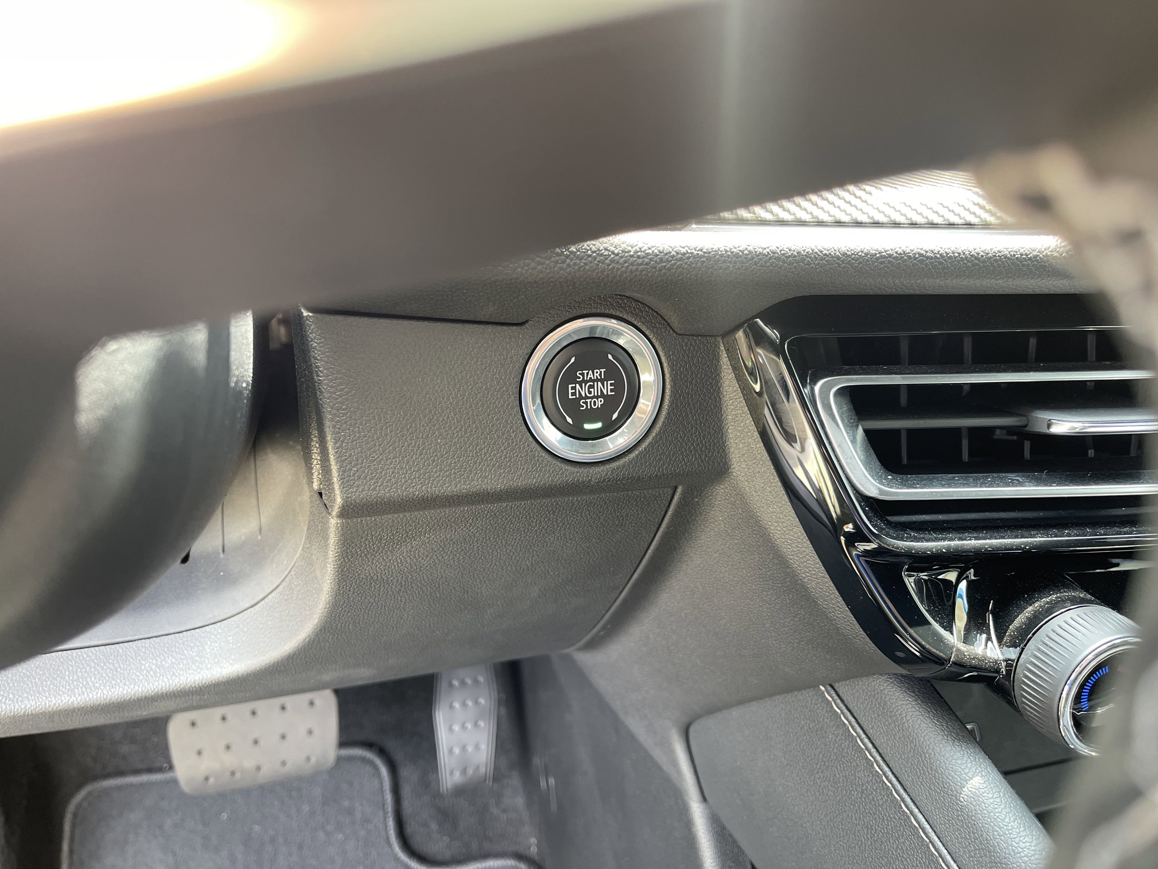 Used 2024 Chevrolet Traverse RS image 23