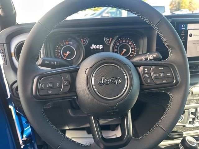 New 2026 Jeep Gladiator Sport AWD/4WD image 13