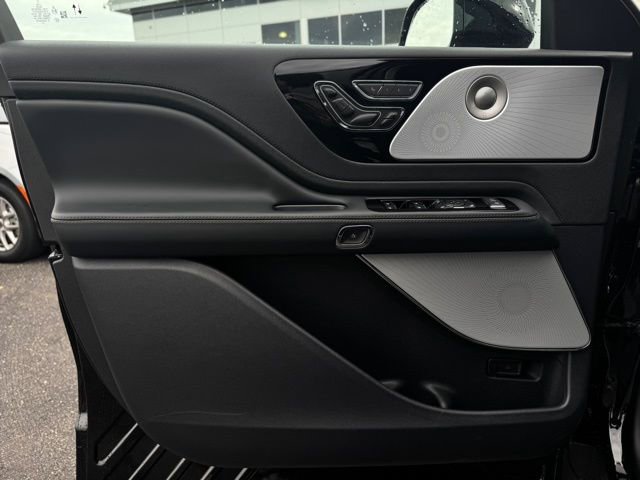 New 2026 Lincoln Aviator Reserve image 12