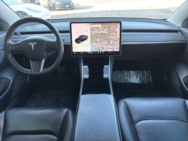 Used 2020 Tesla Model 3 Standard Range image 17