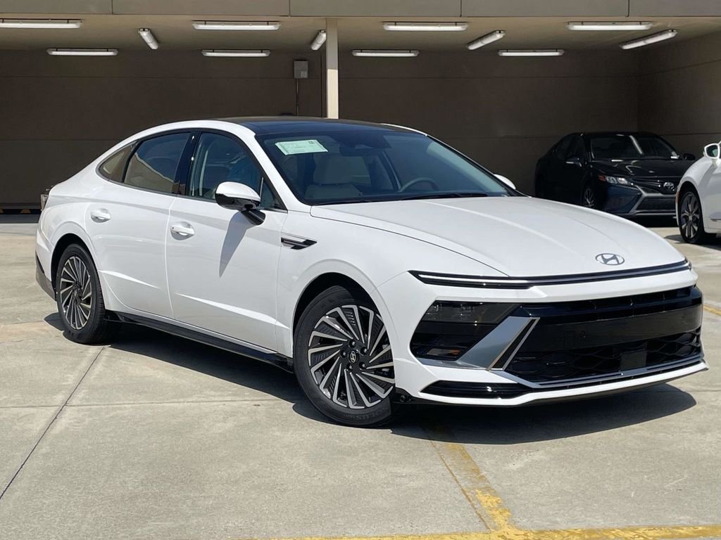 New 2026 Hyundai Sonata SEL FWD image 1