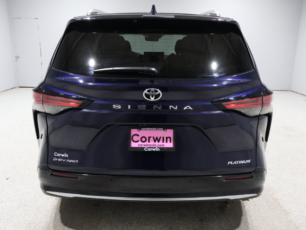 Used 2026 Toyota Sienna Platinum AWD/4WD image 3