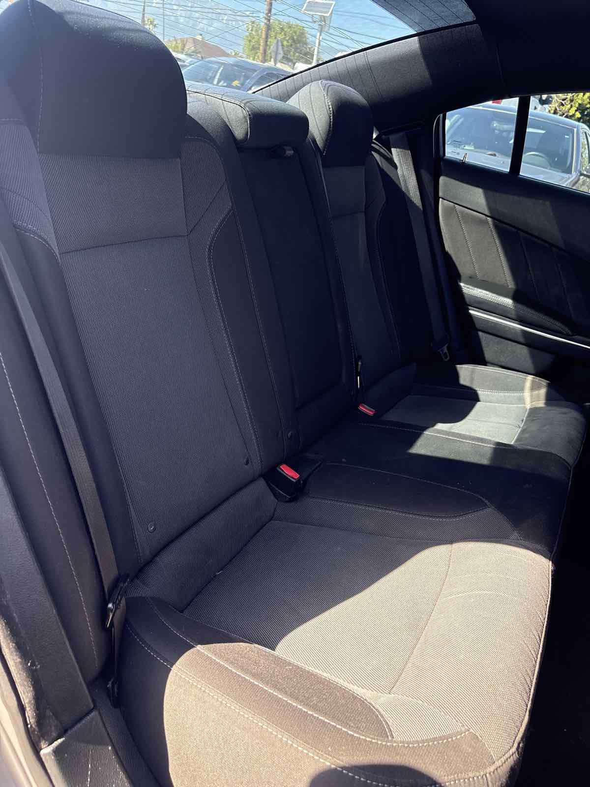 Used 2016 Dodge Charger SXT image 16