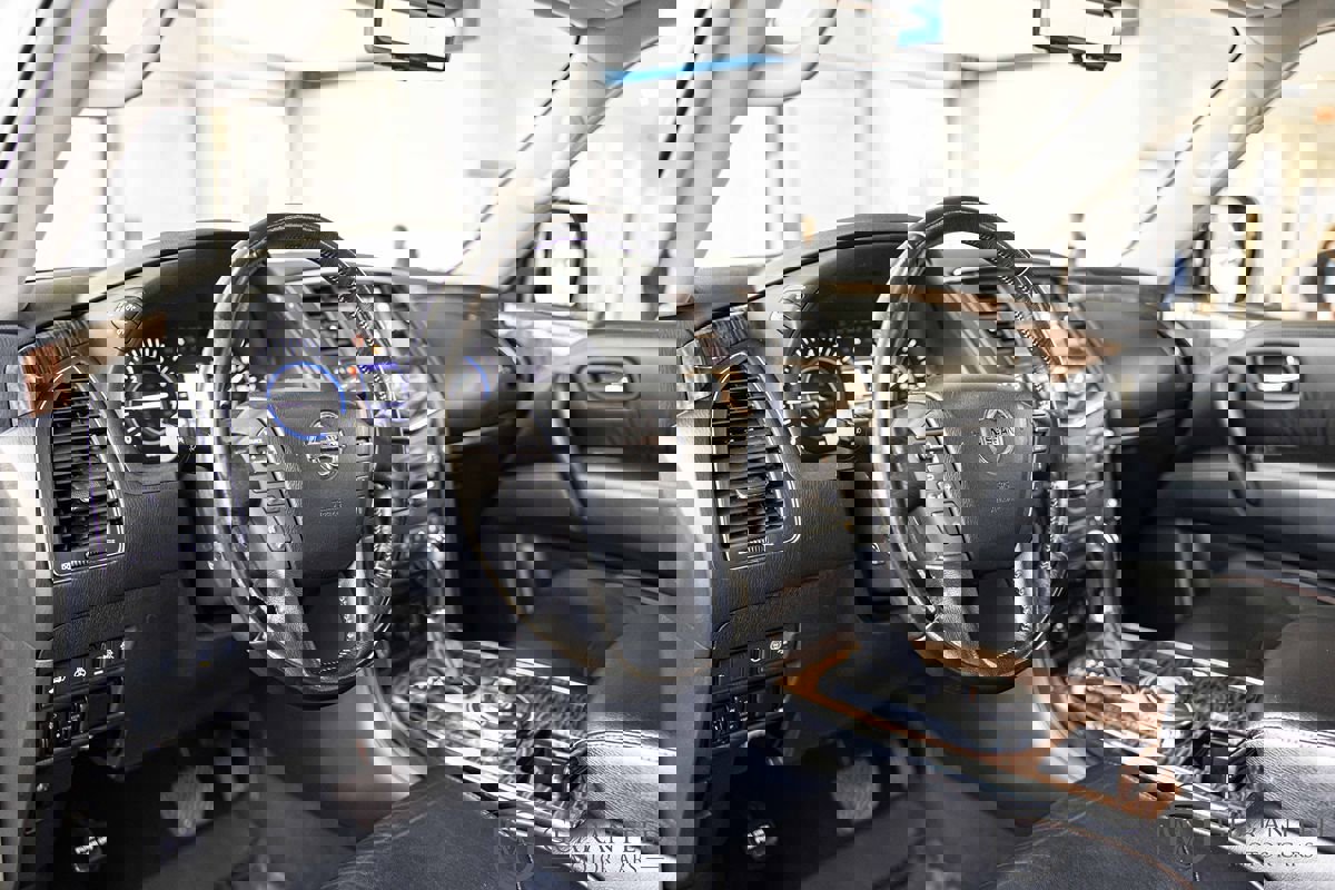 Used 2019 Nissan Armada Platinum image 23