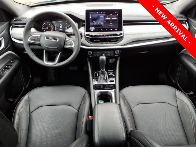 Used 2023 Jeep Compass Latitude image 9