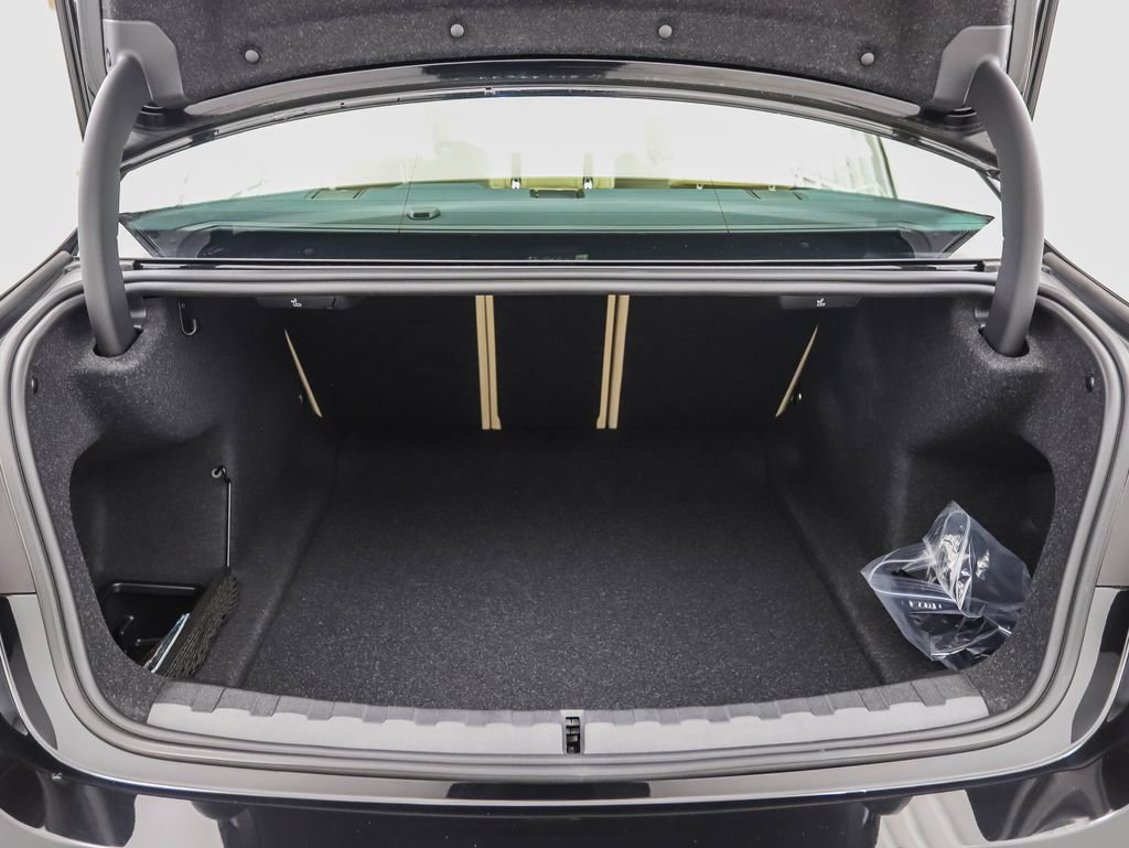 New 2026 BMW 330i xDrive Sedan w/ Premium Package image 24