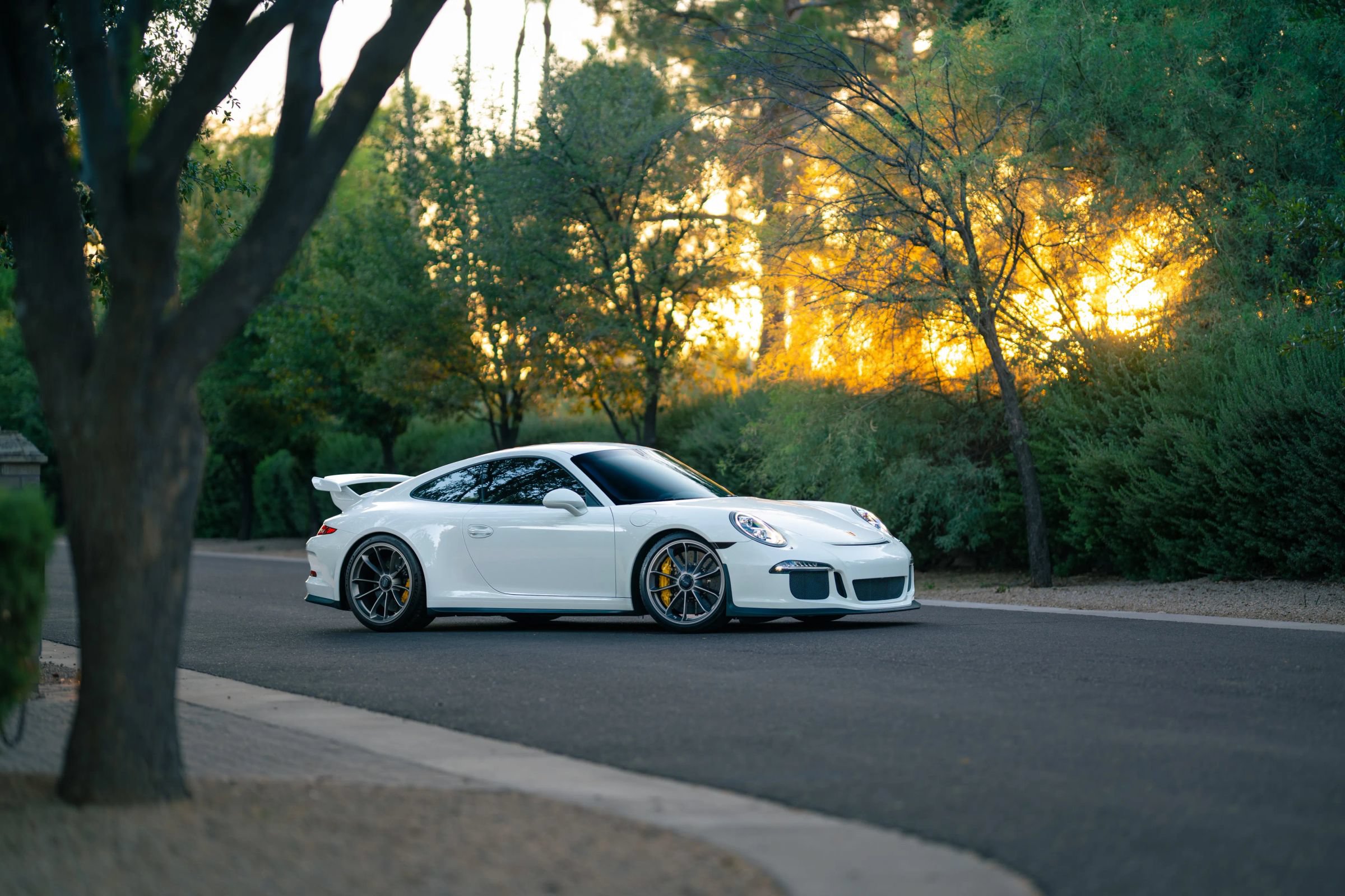 Used 2015 Porsche 911 GT3 RWD image 2