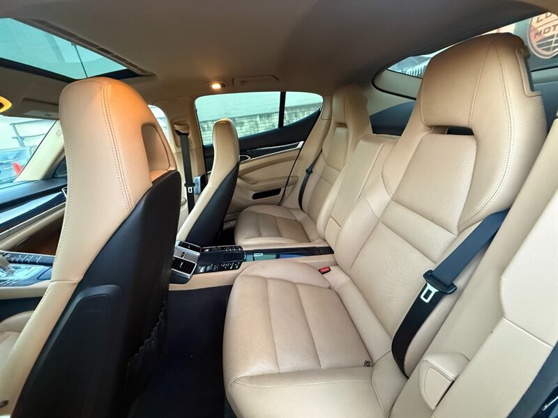 Used 2016 Porsche Panamera 4 Edition w/ Premium Package Plus AWD/4WD image 25