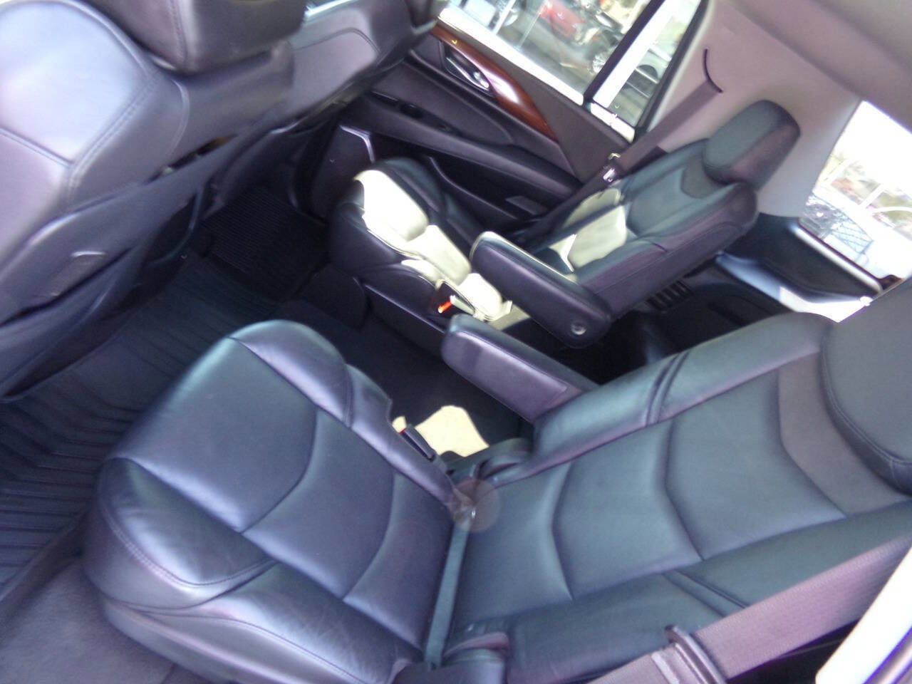 Used 2019 Cadillac Escalade Luxury image 15