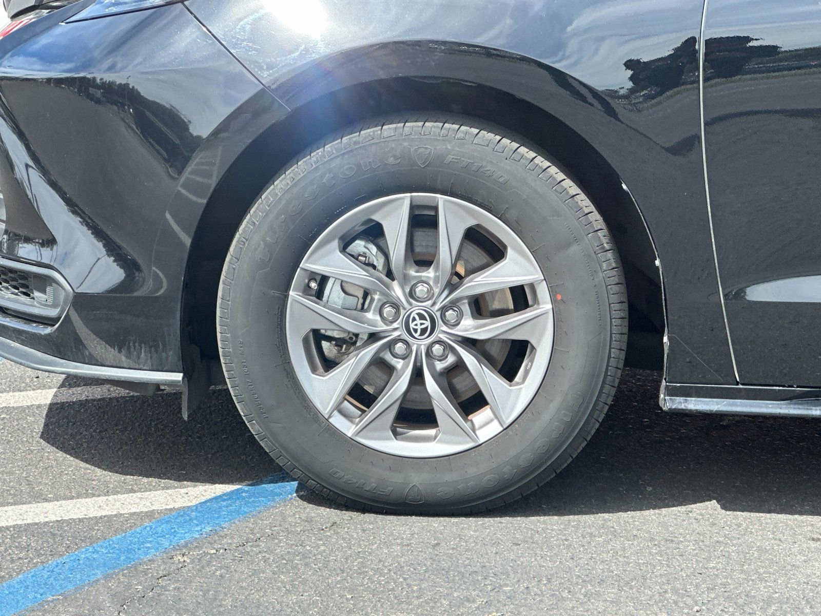 Used 2025 Toyota Sienna LE image 25