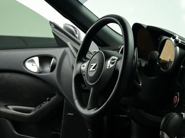 Used 2020 Nissan 370Z Touring Sport image 17