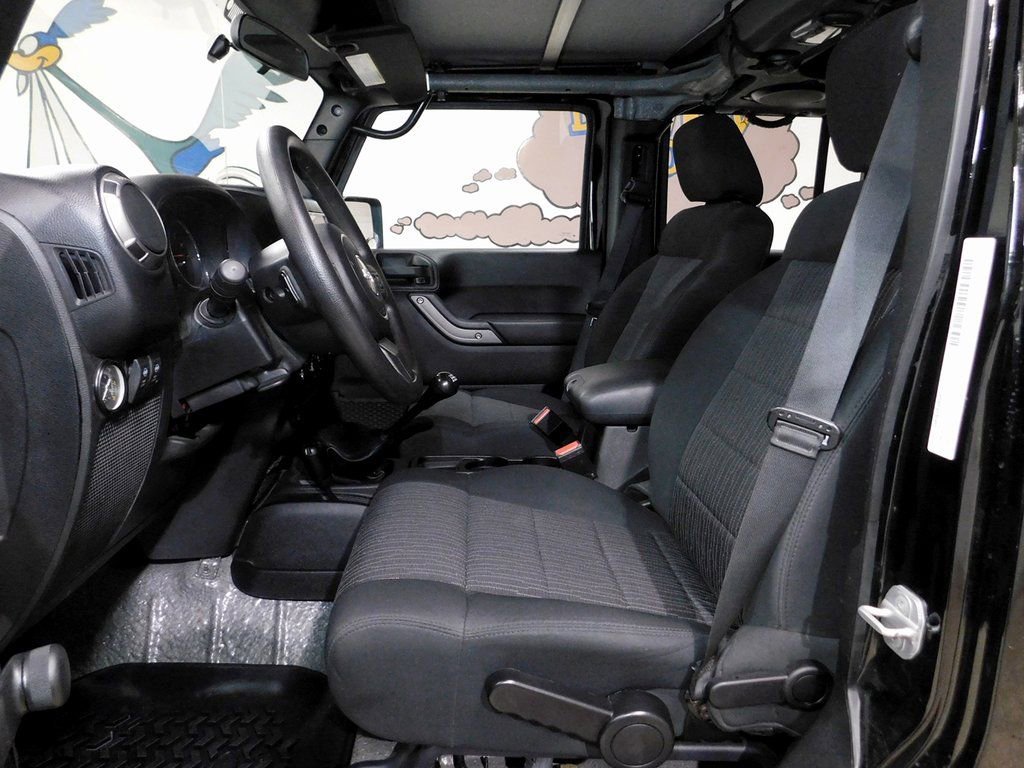 Used 2012 Jeep Wrangler Unlimited Sport image 39