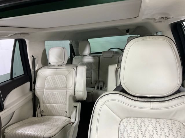 Used 2022 Lincoln Navigator L Black Label AWD/4WD image 32