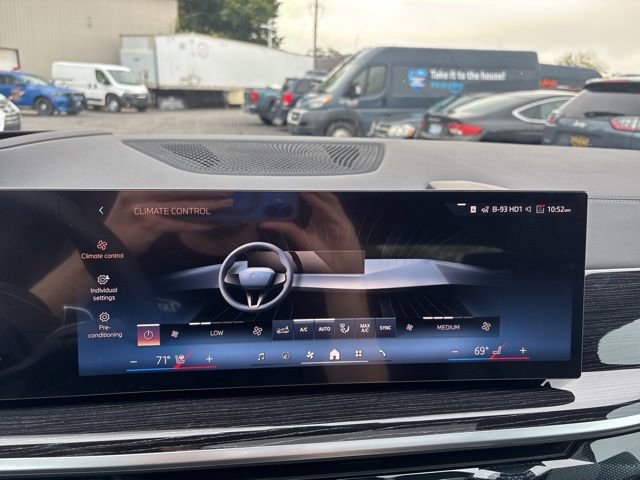 New 2026 BMW X5 xDrive40i w/ M Sport Package image 33