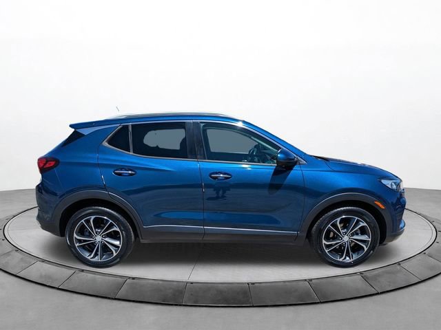 Used 2020 Buick Encore GX Essence w/ Advanced Technology Package FWD image 3