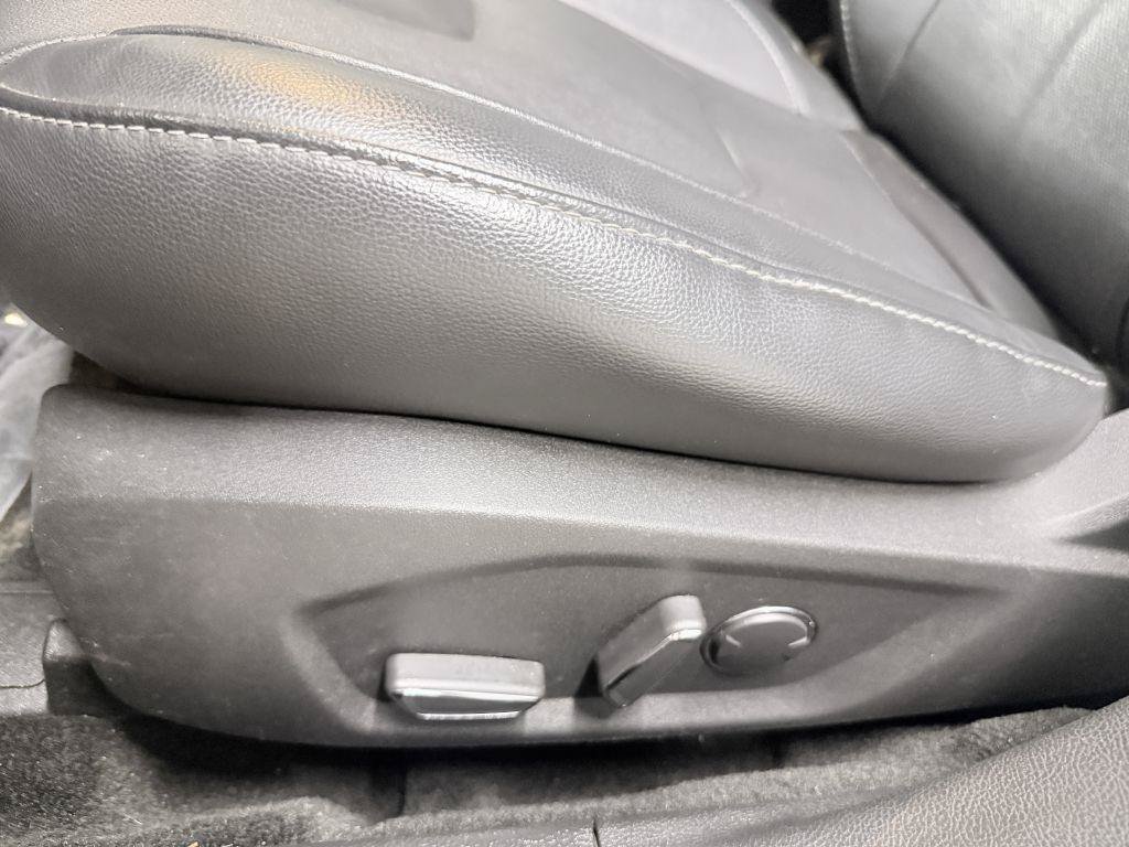 Used 2015 Ford Fusion Titanium FWD image 12