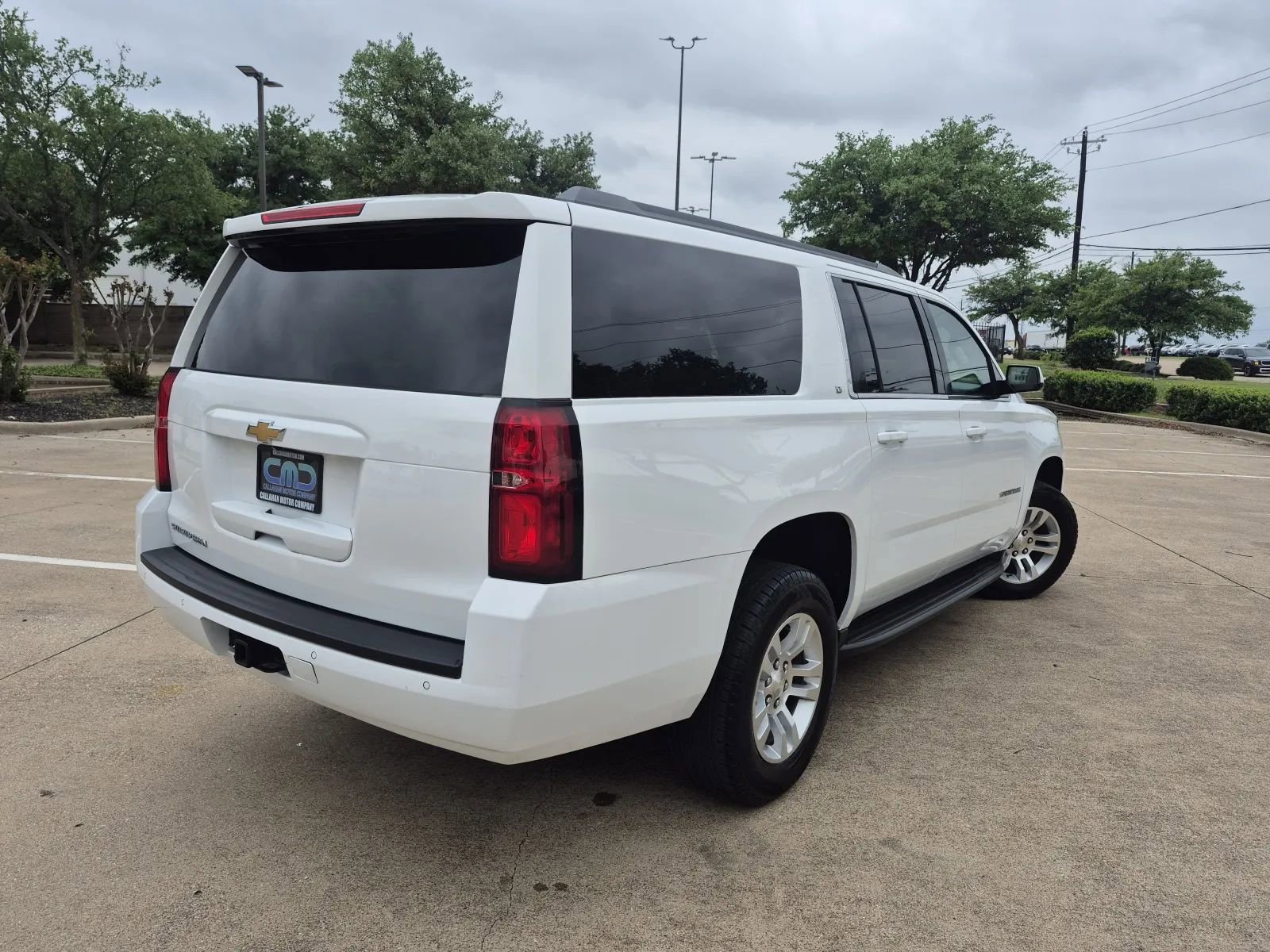 Used 2018 Chevrolet Suburban LT AWD/4WD image 6