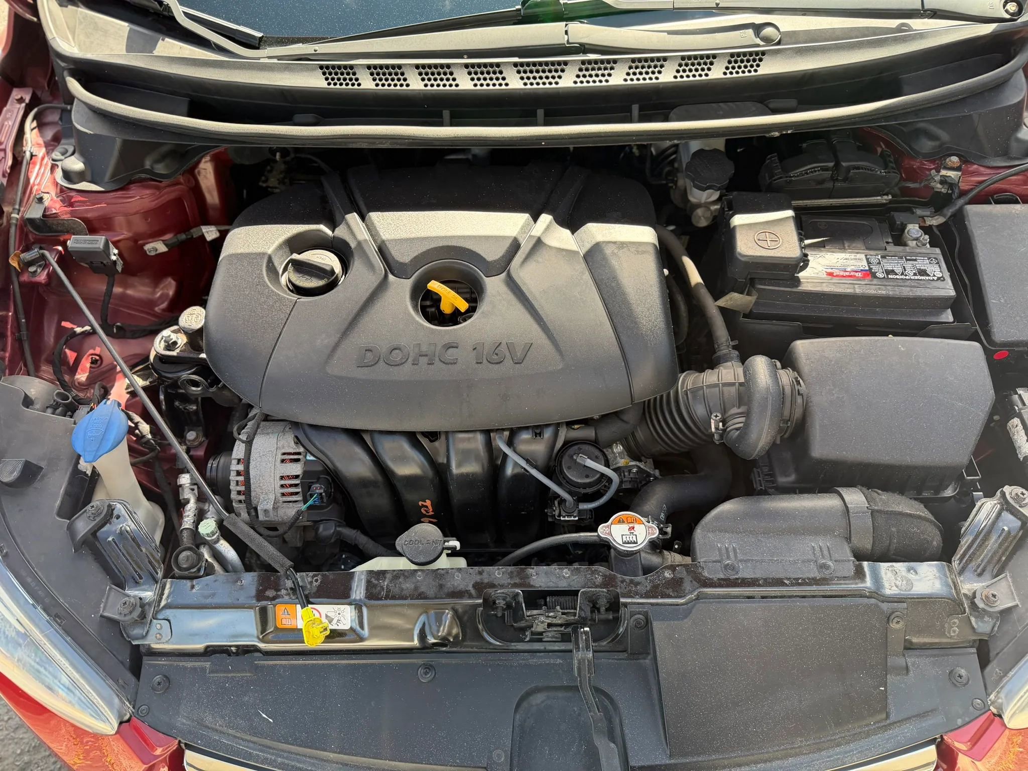 Used 2015 Hyundai Elantra SE image 12