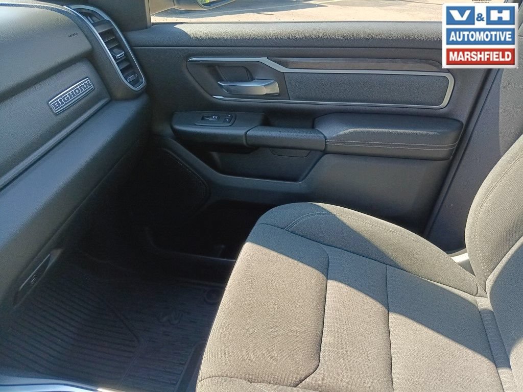 Used 2023 RAM 1500 4x4 Crew Cab image 11