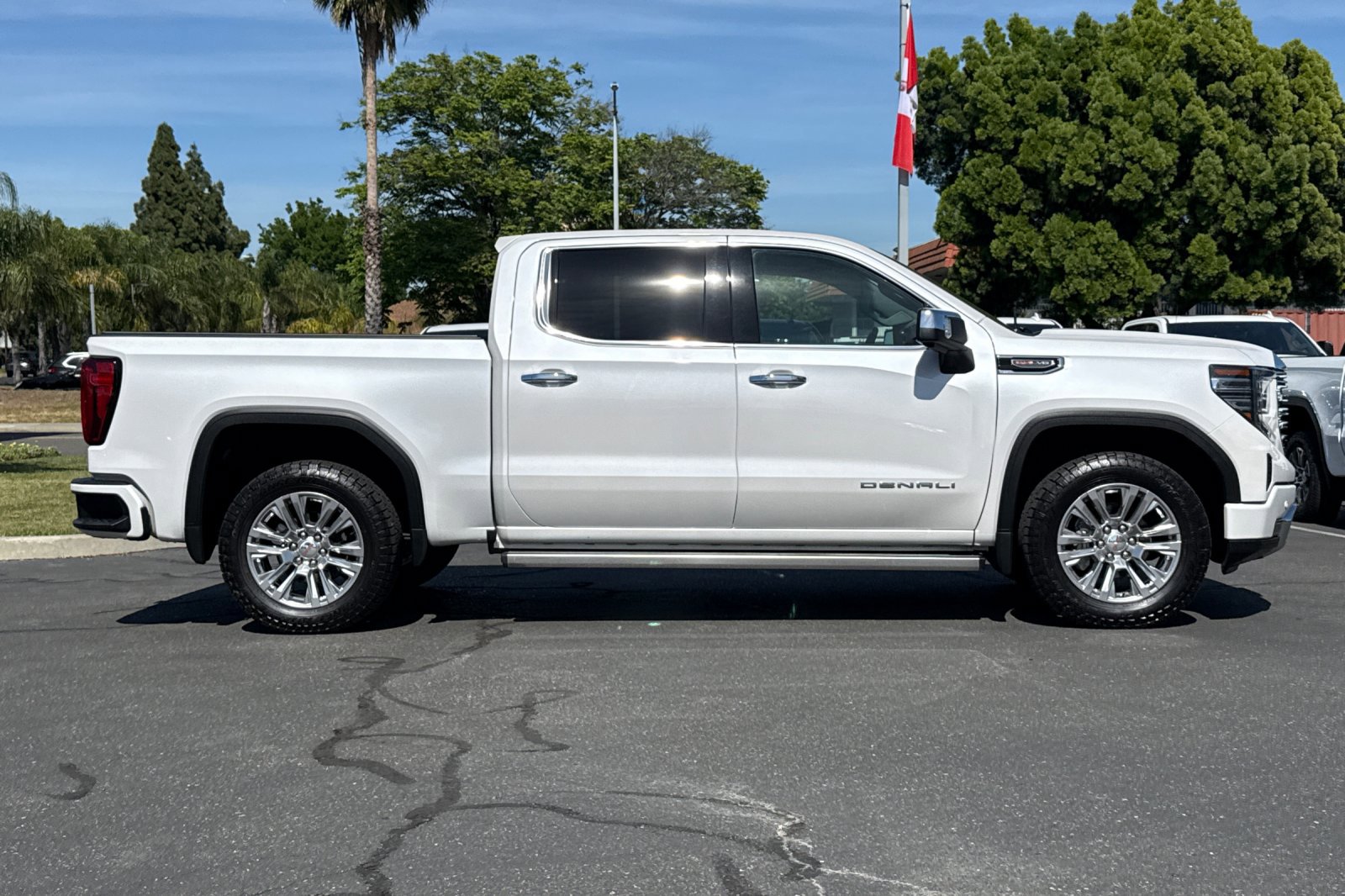 Used 2023 GMC Sierra 1500 Denali image 3
