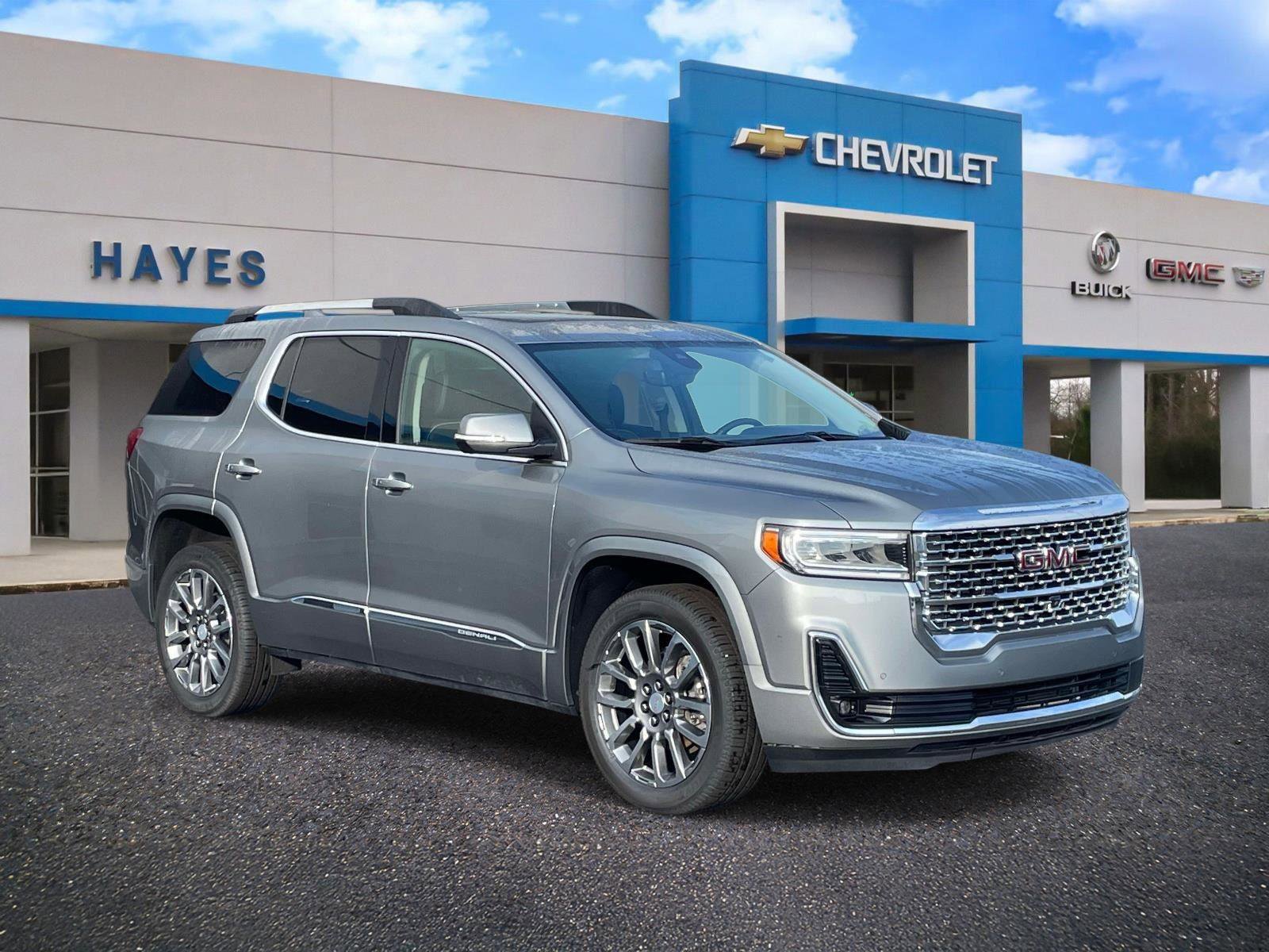 Used 2023 GMC Acadia Denali w/ Denali Technology Package FWD image 1
