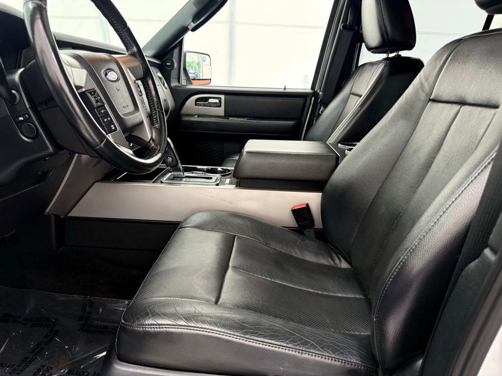 Used 2017 Ford Expedition Limited w/ Equipment Group 301A AWD/4WD image 14