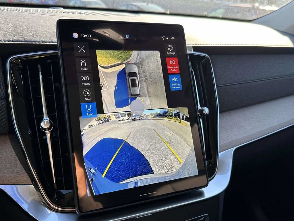 New 2026 Volvo XC90 B6 Plus w/ Protection Package Premier image 4