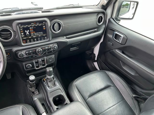 Used 2023 Jeep Wrangler Unlimited Sahara w/ Cold Weather Group AWD/4WD image 15