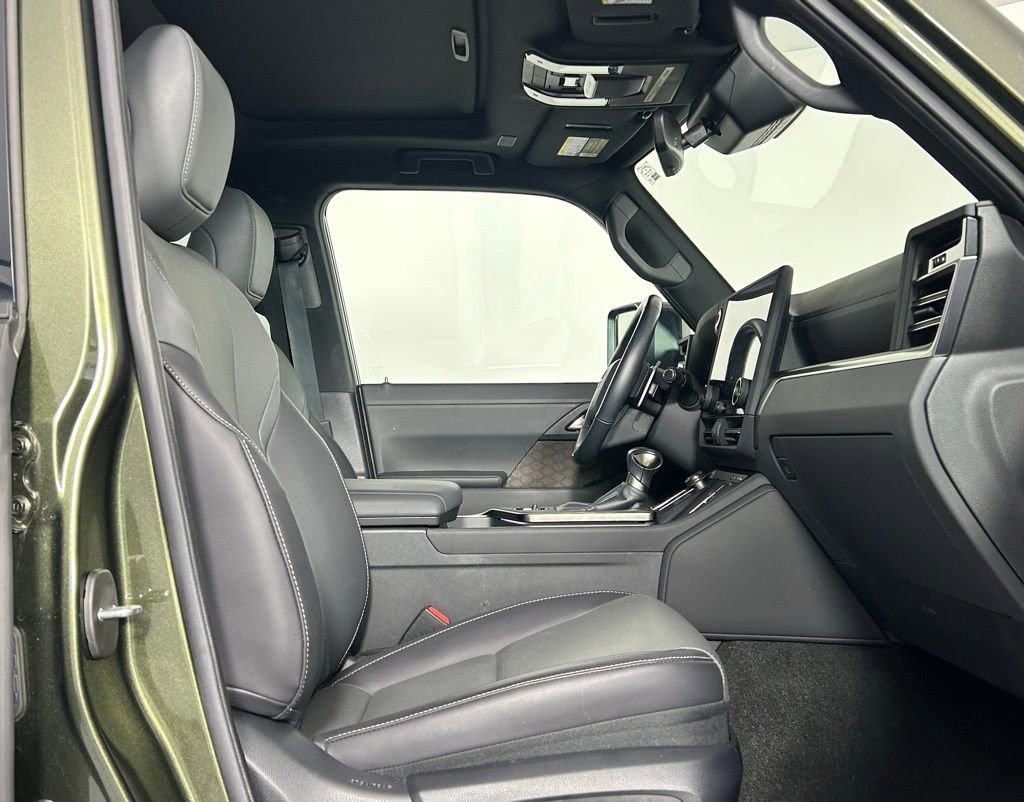 Used 2024 Lexus GX 550 w/ Accessory Package (2T) AWD/4WD image 11