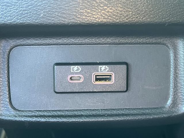 Used 2023 Nissan Maxima SR w/ Sport Mat Group FWD image 15