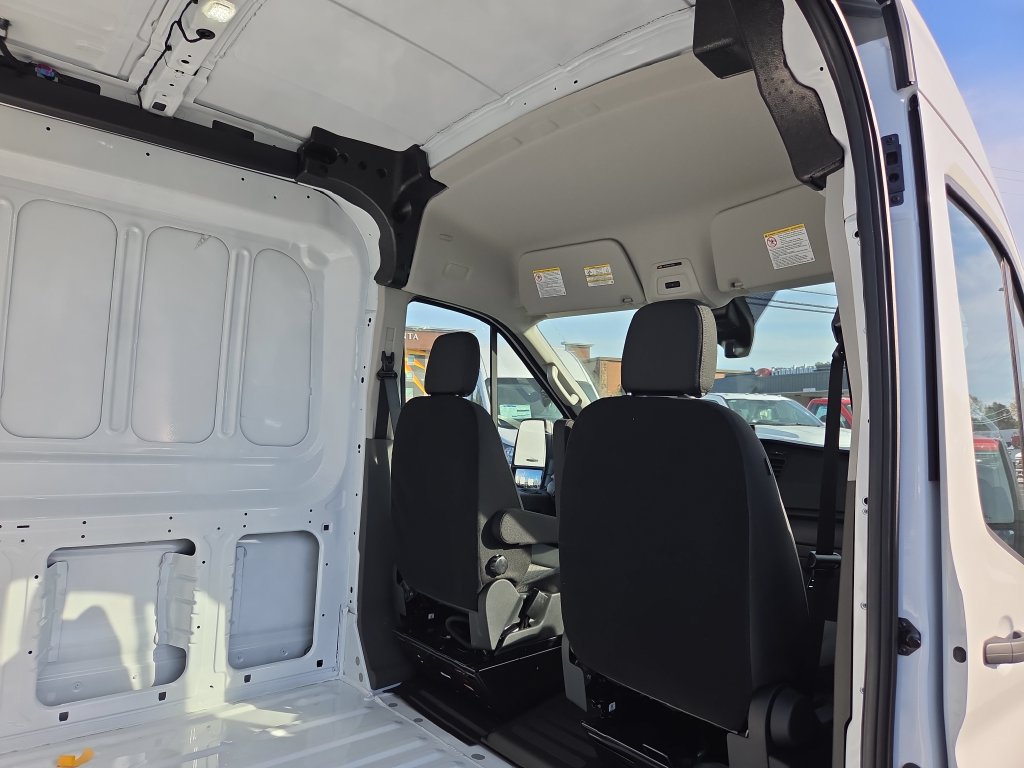 New 2027 Ford Transit 250 148 Medium Roof RWD image 15