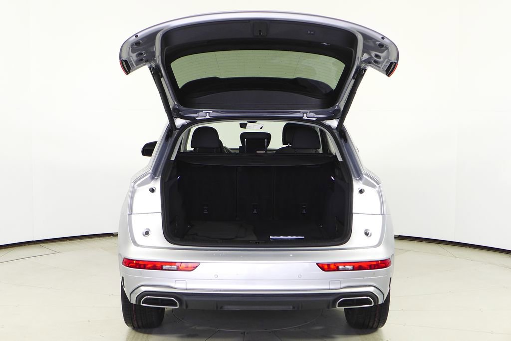 Used 2023 Audi Q5 2.0T Premium w/ Convenience Package image 10