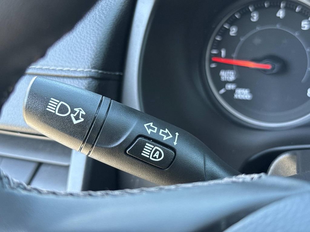 Used 2024 GMC Terrain SLT image 41