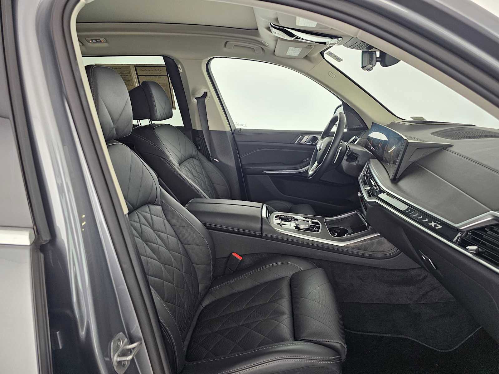 Used 2025 BMW X7 xDrive40i image 10
