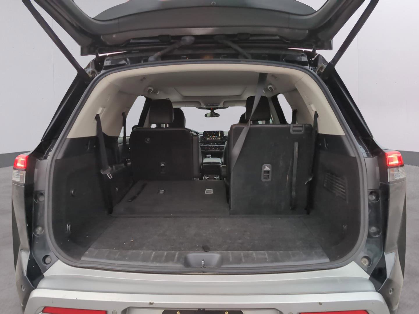 Used 2022 Nissan Pathfinder SL w/ SL Premium Package image 9