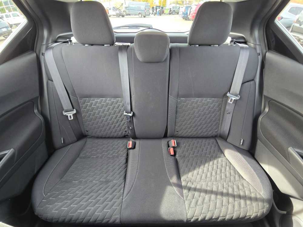 Used 2023 Nissan Kicks SV image 17