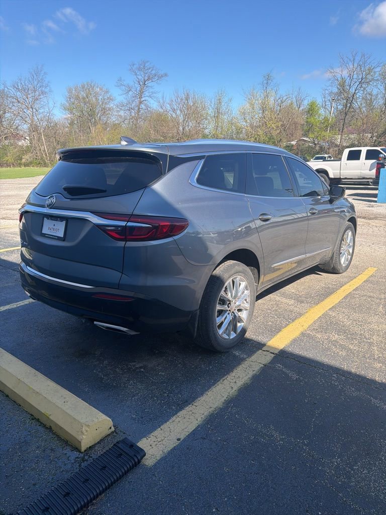 Used 2021 Buick Enclave Premium w/ Sun and Sites Package image 10