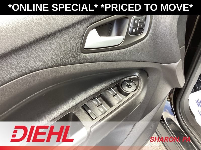Used 2017 Ford Escape Titanium AWD/4WD image 22