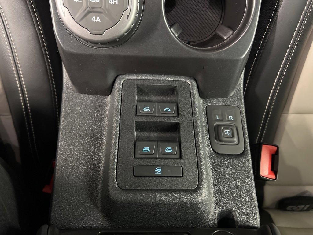 New 2026 Ford Bronco Outer Banks w/ Sasquatch Package image 18