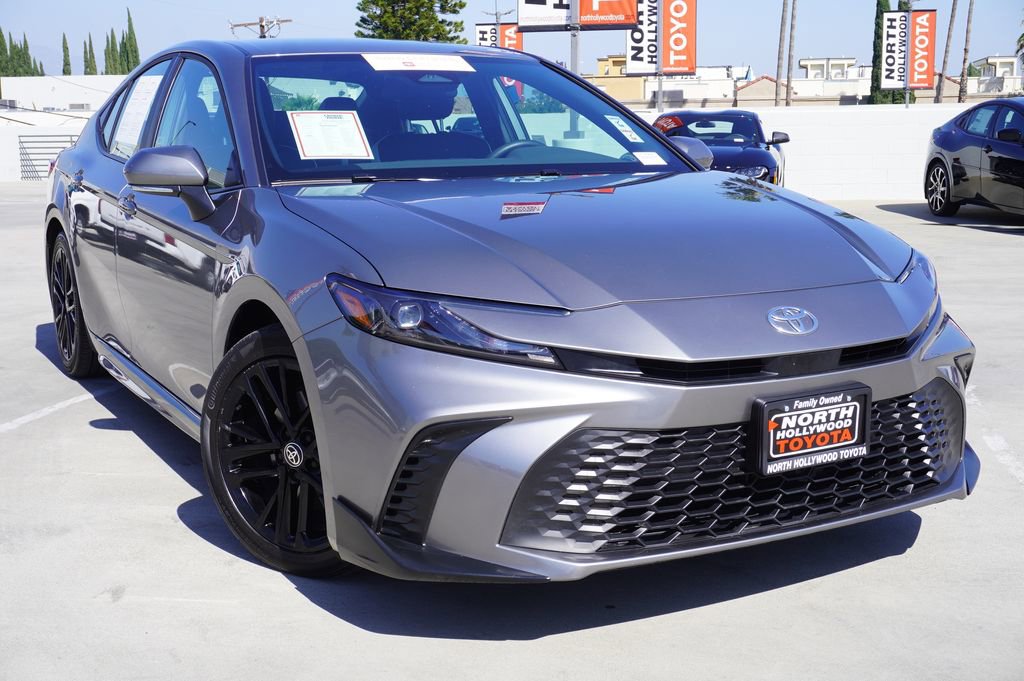 Certified 2025 Toyota Camry SE video 2