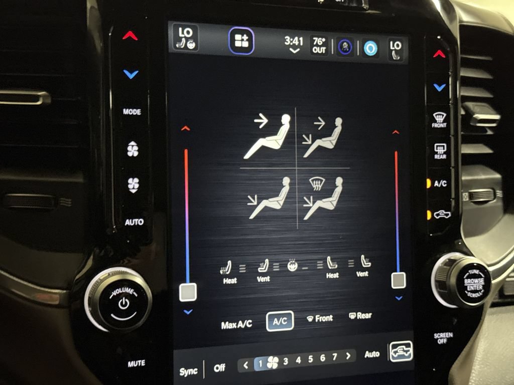 Used 2024 RAM 2500 Laramie AWD/4WD image 17
