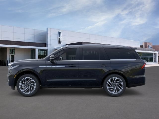 New 2026 Lincoln Navigator Reserve AWD/4WD image 3