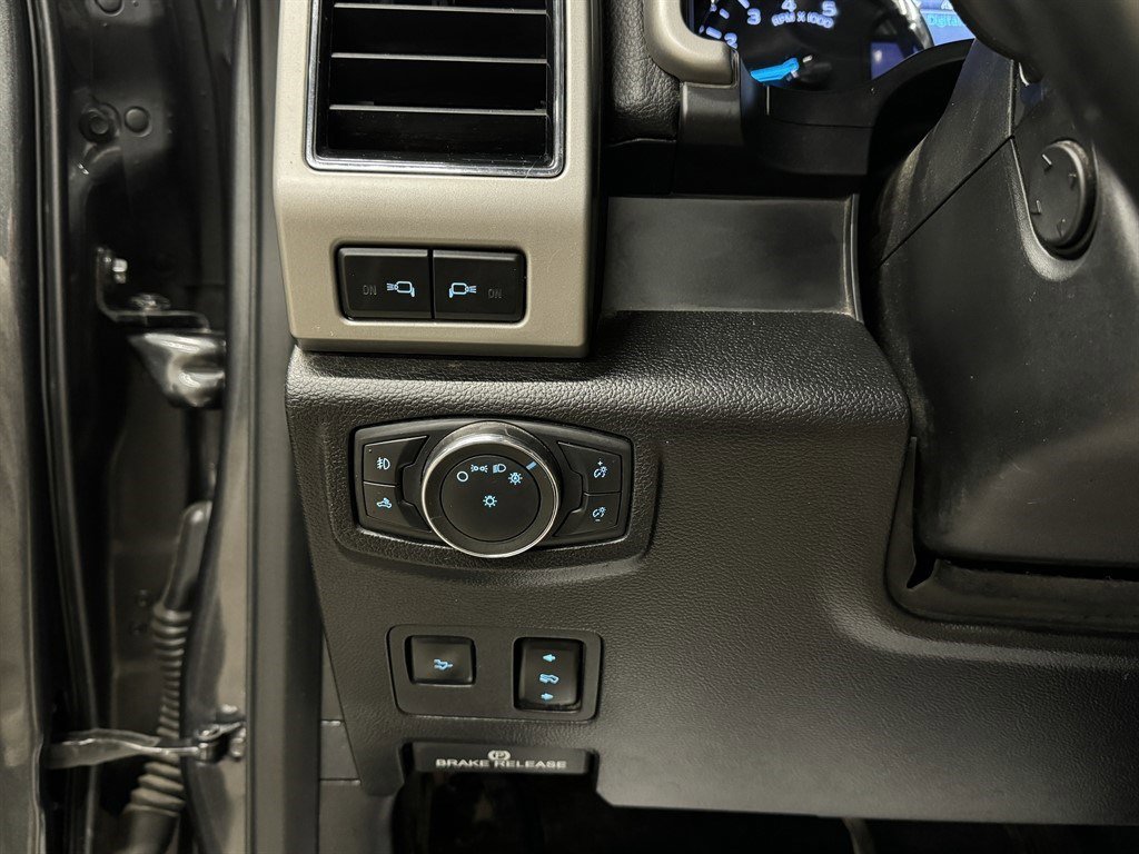 Used 2020 Ford F350 Lariat w/ Lariat Ultimate Package AWD/4WD image 31