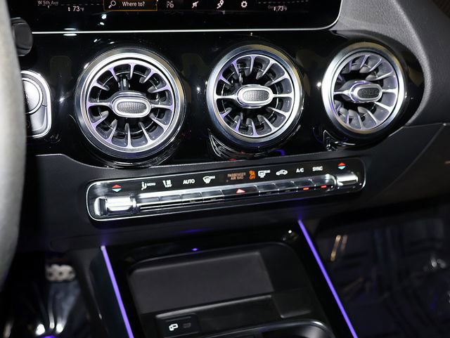 Used 2021 Mercedes-Benz GLA 35 AMG 4MATIC image 21