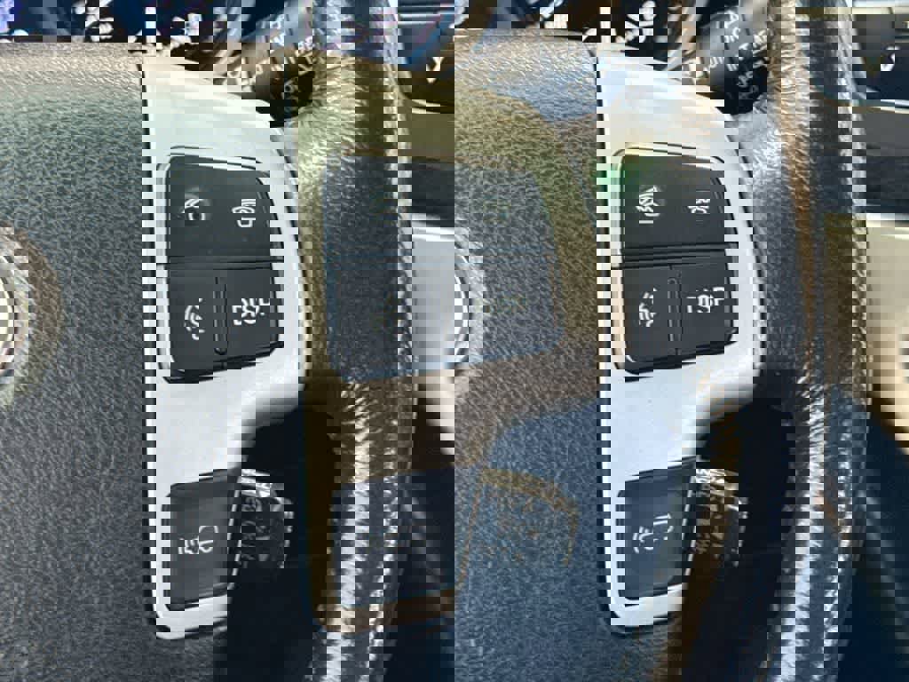 Used 2015 Toyota Land Cruiser image 28